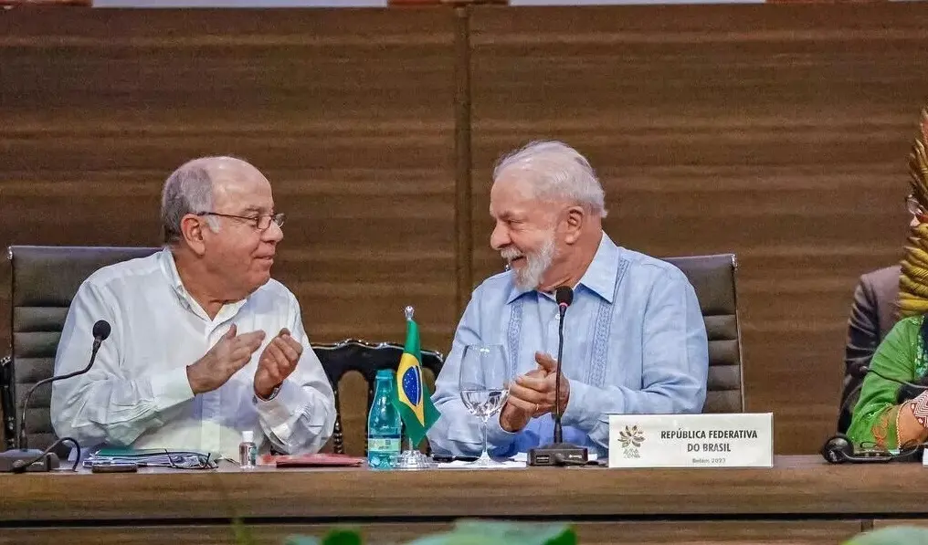 Mauro Vieira, Lula e Sonia Guajajara (Foto: Ricardo Stuckert/PR)